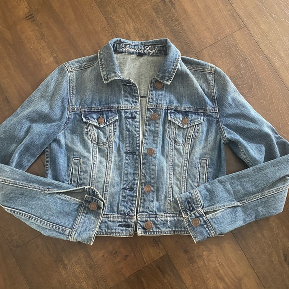 American Eagle Outfitters Jackets & Blazers - AE Jean Jacket Size Medium